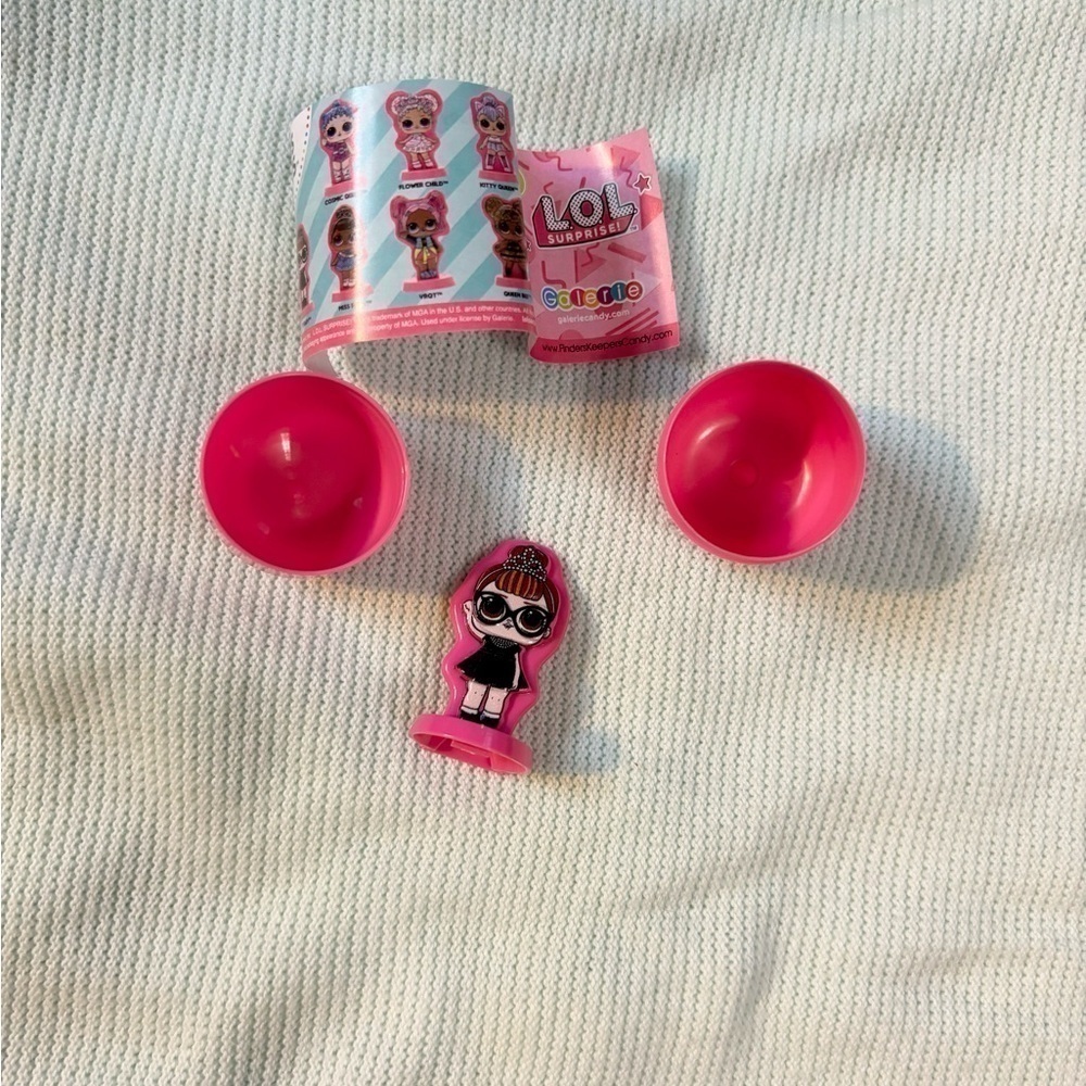 lol surprise finders keepers mini figure — FREE